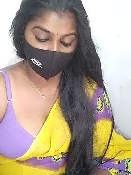 Tamil_Azhaghi webcam