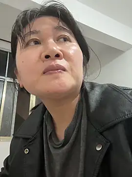 daaqnn (F milf) - 小粉塞屁眼。