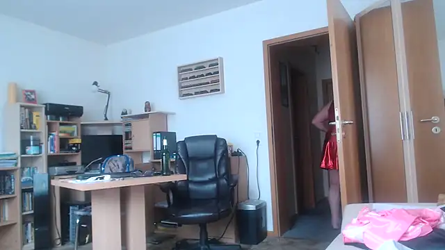 sissygera (Ask my age) - nichts