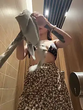 RosieSecret live sex cam