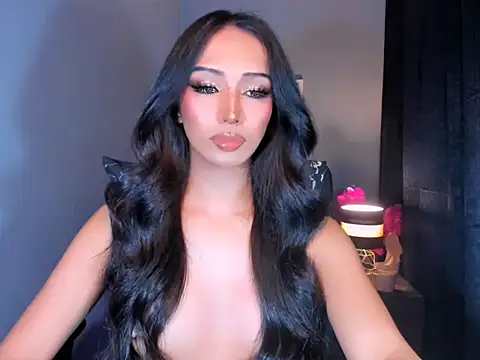 xUrGoddess_islaCumsAlotx webcam