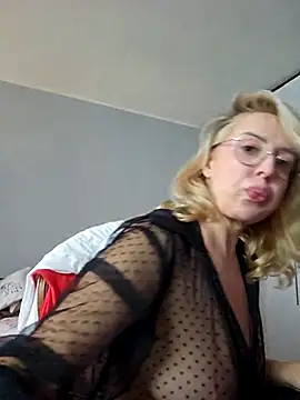 mariarichi_ (F milf) - For my divine legs