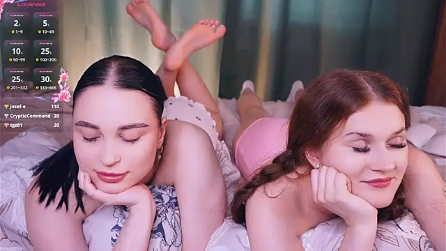 zofiasoshnik (G teen) - massage boobs Kriss under bra^^