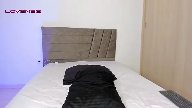 Soft_Temptationxx webcam