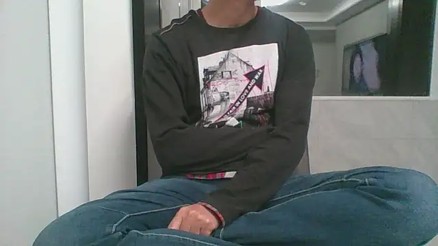 nole_china7 (Ask my age) - talk / fun / cum