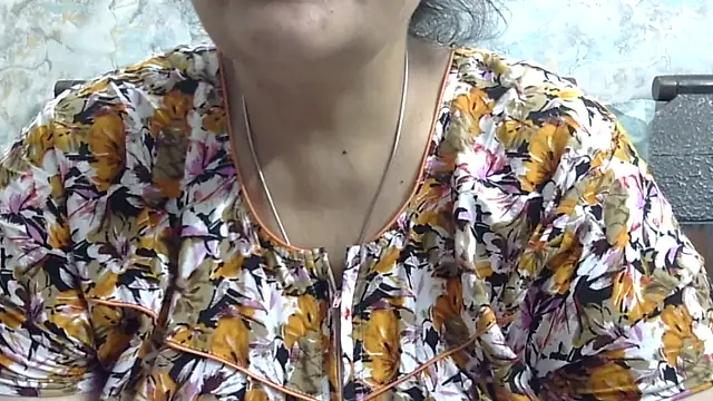 kavya_xx (F mature) - Ass show