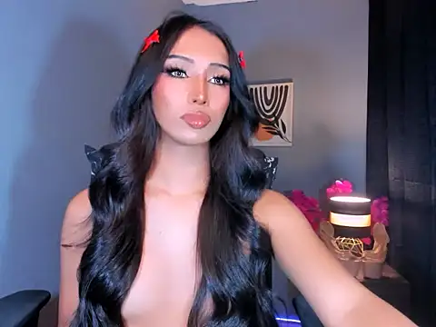 xUrGoddess_islaCumsAlotx live sex cam