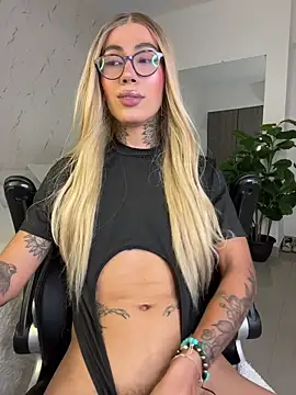 miss_tatiana_'s live cam