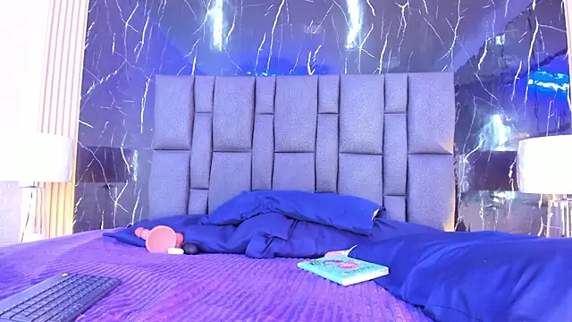 bustyglow - BustyGlow's free webcam - UK Sex Cams