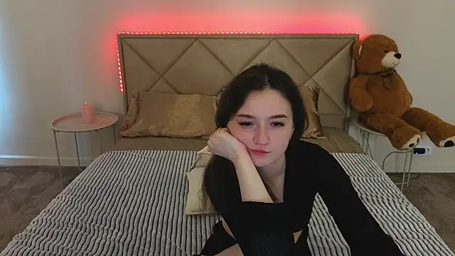 cyrenaluxe - CyrenaLuxe's free webcam - UK Sex Cams