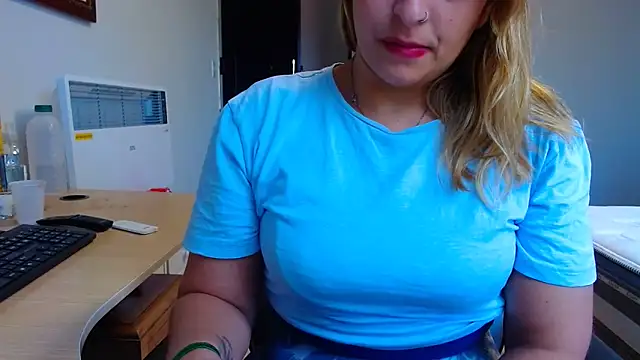 bumbumgigante - BumbumGigante's free webcam - UK Sex Cams