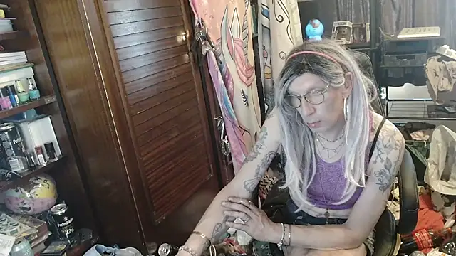 ombeline1 (Ask my age) - add earring  piercing