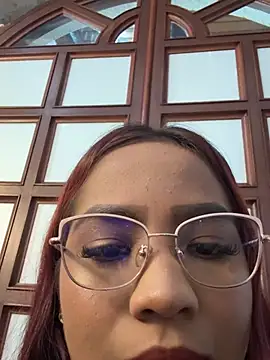 lucyleah - LucyLeah's free webcam - UK Sex Cams