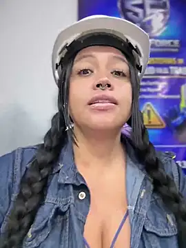 _Mia-Safety_Inspector webcam