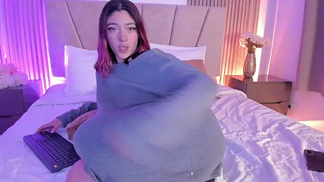 Victoria_Beaumont webcam