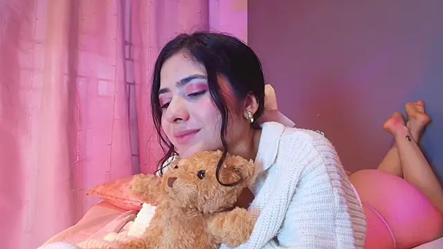 adara_johnson__ webcam