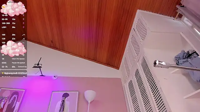 elodie_walker webcam