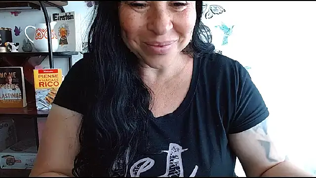 LauraMallioni webcam