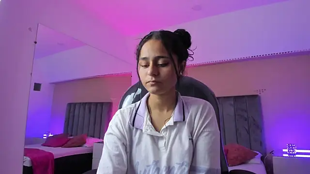 Giselle_Roldan webcam