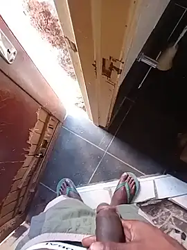 younggblackkCOCK19 webcam