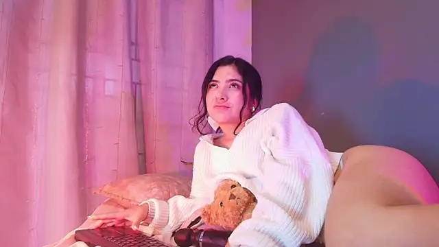 adara_johnson__ webcam