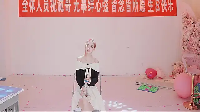 美女ZZ00033S在线直播