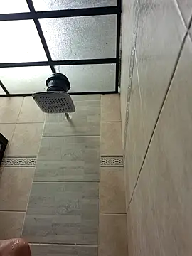 irisbound (F young) - Walking in heels 👠