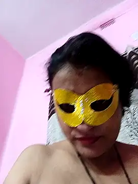 Webcam Model (Gullapi)  is live.Free join now!