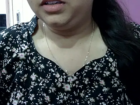 cute_aliyaa - Cute_Aliyaa's free webcam - UK Sex Cams