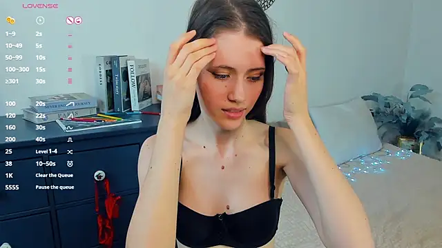 odiiiachavarria - OdiIiaChavarria's free webcam - UK Sex Cams