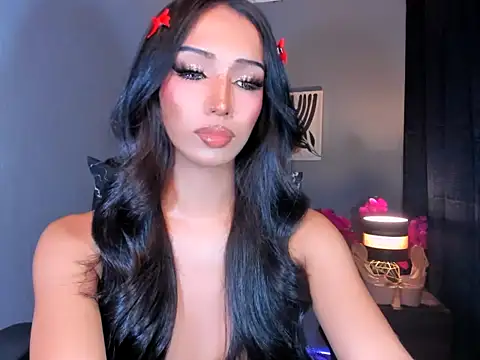 xUrGoddess_islaCumsAlotx webcam