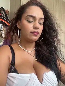 Sara-77 webcam
