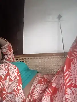 Webcam Model (sexysilmy)  is live.Free join now!