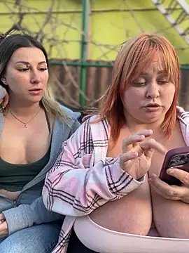 SweetCuteGirls1023 webcam