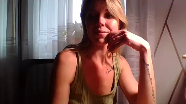 VelvetLove287 webcam