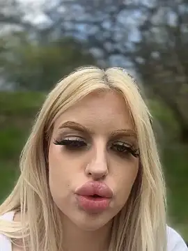 steffi_snowbunny (F teen) - Squirt Outdoor+6 Videos😈🐰