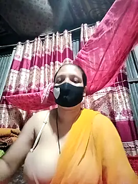 ripa- (F mature) - Boobs show