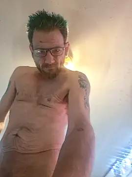 in2itvegassstyle (Ask my age) - Below in loads n smooke