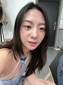 美女ReiningAffaire在线直播