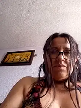 Webcam Model (valeriapinter)  is live.Free join now!