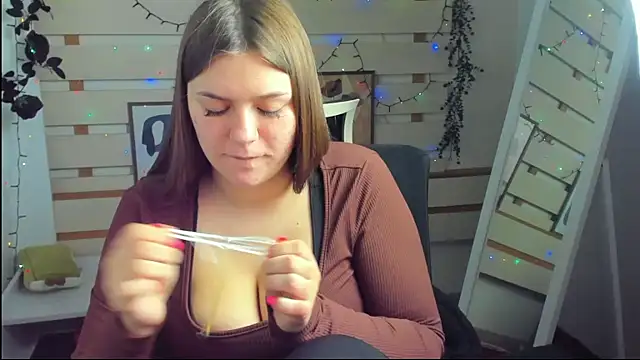 josephine_kiss (F teen) - show ass