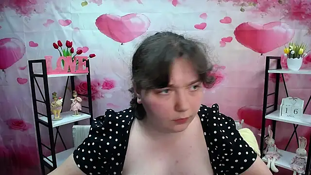 NeonilaLisova webcam