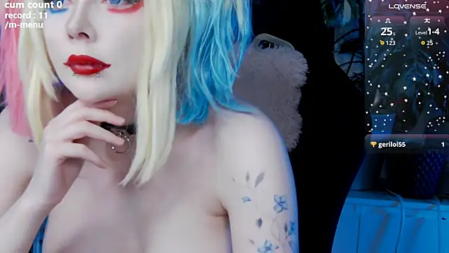 cutelittlepuff webcam