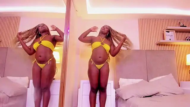 SerenaWinslow webcam