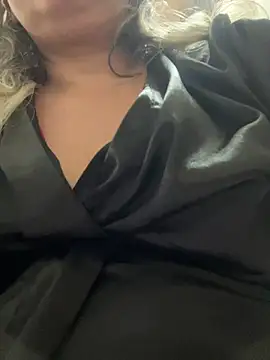 Lucy_Milf_474 webcam