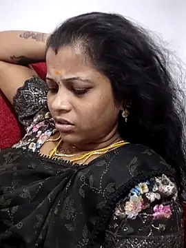 sweetqueen143 webcam