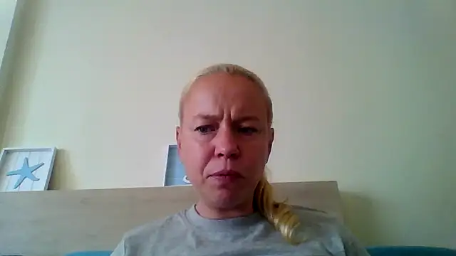jennyblondeuk webcam