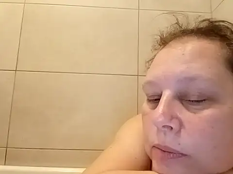 Jahudka47 live sex cam