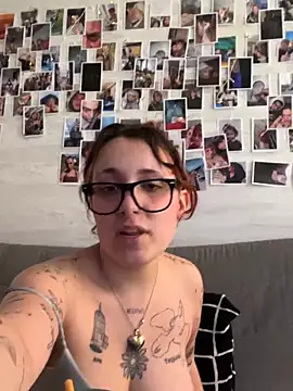 Webcam Model (Hawitxui)  is live.Free join now!