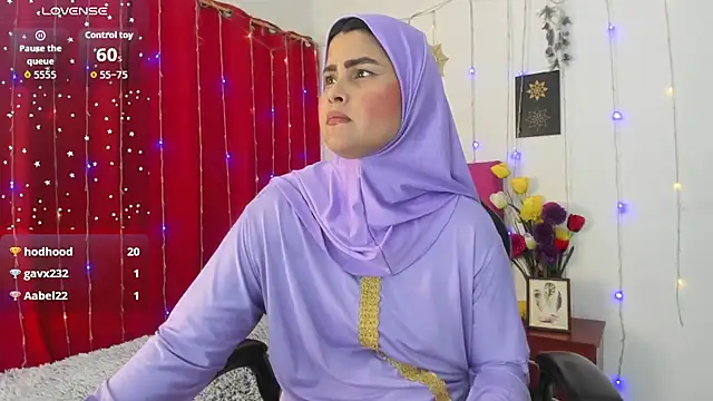 aishaamin_ (F young) - 😈 DILDO IN PUSSY  😈